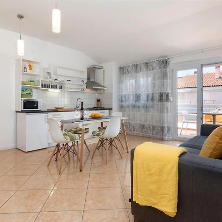 Seafront Apartment Gaby メドゥリン エクステリア 写真