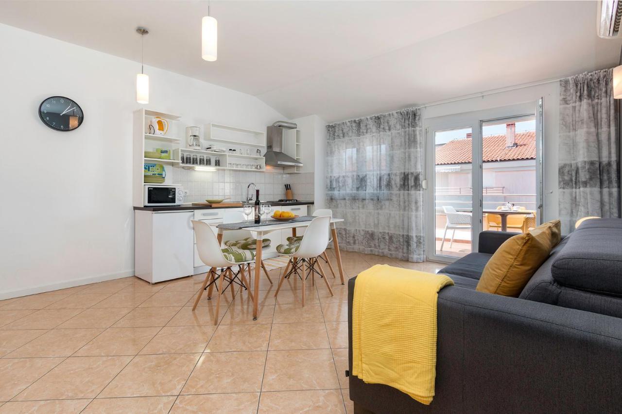 Seafront Apartment Gaby メドゥリン エクステリア 写真